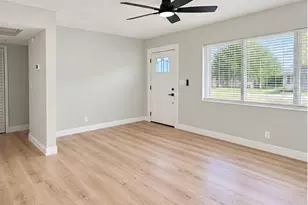 745 63rd Ave S, Saint Petersburg, FL 33705 - Photo 2