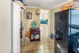 8307 N Hillsborough Ln, Tampa, FL 33604 - Photo 8
