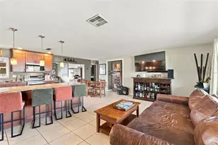 12120 81st Ave, Seminole, FL 33772 - Photo 6