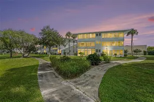 11201 80th Ave, Seminole, FL 33772 - Photo 10