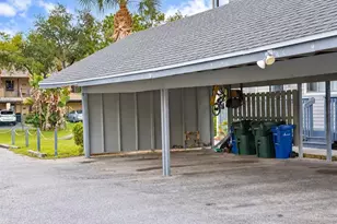 259 Fenwick Dr, Venice, FL 34285 - Photo 16