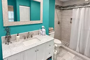 259 Fenwick Dr, Venice, FL 34285 - Photo 10