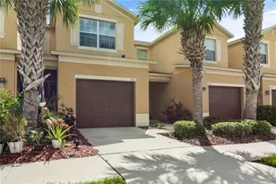 2011 Hawks View Dr, Ruskin, FL 33570 - Photo 1