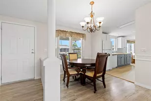 166 Americana Ct NE, Saint Petersburg, FL 33702 - Photo 10