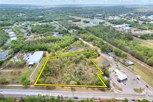 5708 Lithia Pinecrest Rd, Lithia, FL 33547 - Photo 1