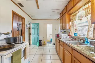 320 W Terrace Ave, Lake Alfred, FL 33850 - Photo 8