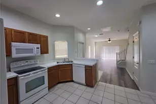 6731 Lake Rochester Ln, Gibsonton, FL 33534 - Photo 6