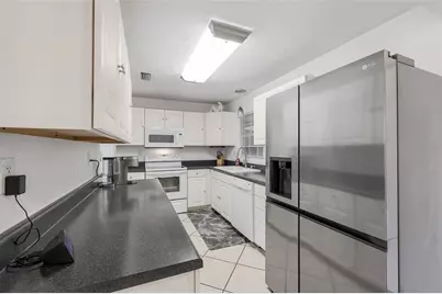 3705 W Tyson Avenue, Tampa, FL 33611 - Photo 6