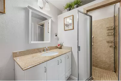 3705 W Tyson Avenue, Tampa, FL 33611 - Photo 16