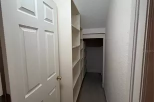 2855 Bayshore Trails Dr, Tampa, FL 33611 - Photo 6