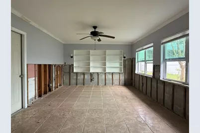 321 83rd Avenue NE, Saint Petersburg, FL 33702 - Photo 10
