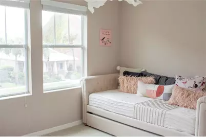 1040 10th Street N, Saint Petersburg, FL 33705 - Photo 22