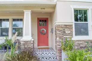 1040 10th St N, Saint Petersburg, FL 33705 - Photo 2