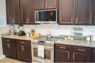 1040 10th Street N, Saint Petersburg, FL 33705 - Photo 6