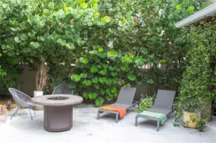 1040 10th St N, Saint Petersburg, FL 33705 - Photo 38
