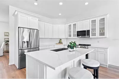 4505 Bloomsbury Court, Tampa, FL 33624 - Photo 4