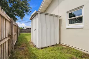 8830 140th St N, Seminole, FL 33776 - Photo 48