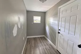 1204 E 33rd Ave, Tampa, FL 33603 - Photo 12