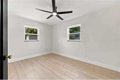 5550 21st Ave N, Saint Petersburg, FL 33710 - Photo 18