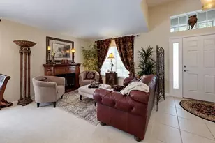 2348 Roanoke Springs Dr, Ruskin, FL 33570 - Photo 6