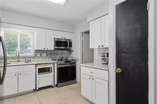 201 E Wheeler Rd, Seffner, FL 33584 - Photo 22