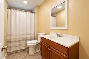 1215 E 149th Ave, Lutz, FL 33549 - Photo 10
