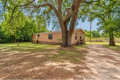 1215 E 149th Avenue, Lutz, FL 33549 - Photo 2