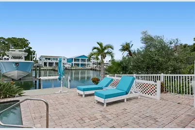 544 Lillian Drive, Madeira Beach, FL 33708 - Photo 18