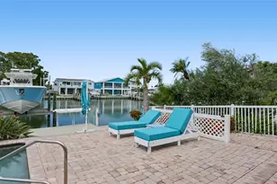 544 Lillian Dr, Madeira Beach, FL 33708 - Photo 18