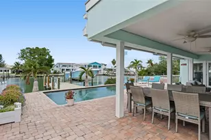 544 Lillian Dr, Madeira Beach, FL 33708 - Photo 14