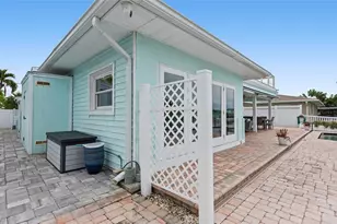 544 Lillian Dr, Madeira Beach, FL 33708 - Photo 8