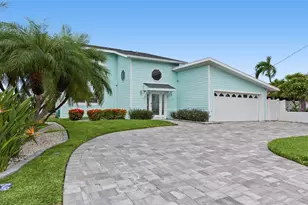 544 Lillian Dr, Madeira Beach, FL 33708 - Photo 1