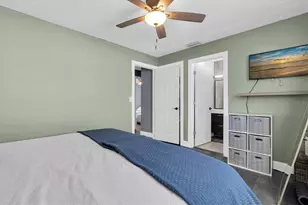 1951 Taylor Lake Cir, Seminole, FL 33778 - Photo 16