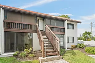 1636 Stickney Point Rd, Sarasota, FL 34231 - Photo 30