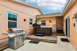 398 Colony Point Rd S, Saint Petersburg, FL 33705 - Photo 26