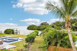 398 Colony Point Rd S, Saint Petersburg, FL 33705 - Photo 34