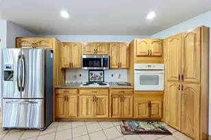 1348 Edgewater Beach Dr, Lakeland, FL 33805 - Photo 14