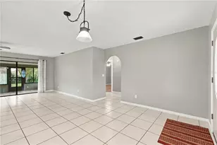 8410 Angela Ct, Zephyrhills, FL 33541 - Photo 20