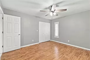 8410 Angela Ct, Zephyrhills, FL 33541 - Photo 34
