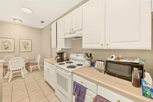 8634 Alexandra Arbor Ln, Temple Terrace, FL 33637 - Photo 14