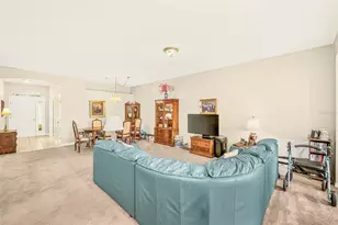 8634 Alexandra Arbor Ln, Temple Terrace, FL 33637 - Photo 10