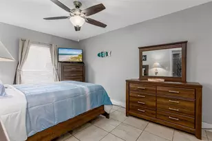 8911 Blind Pass Rd, Saint Pete Beach, FL 33706 - Photo 18