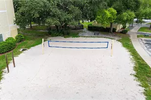 18235 Bridle Club Dr, Tampa, FL 33647 - Photo 10