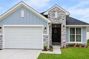 203 SW Silverpalm Dr, Lake City, FL 32024 - Photo 1