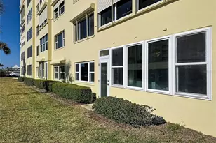 4550 Cove Cir, Saint Petersburg, FL 33708 - Photo 32