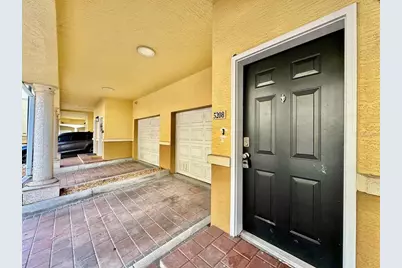 5208 Hampton Beach Place, Tampa, FL 33609 - Photo 2