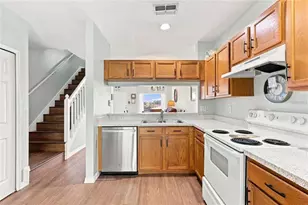 1339 Costa Mesa Dr, Wesley Chapel, FL 33543 - Photo 12