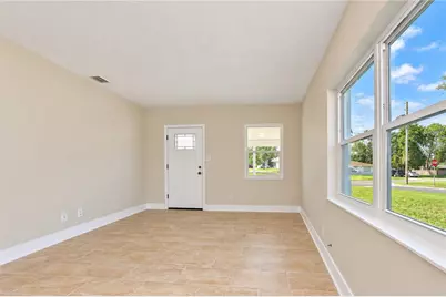 4117 Bay Street NE, Saint Petersburg, FL 33703 - Photo 10