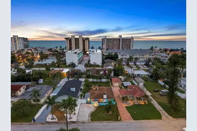 15424 2nd Street E, Madeira Beach, FL 33708 - Photo 38
