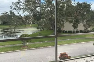 10325 Carrollwood Ln, Tampa, FL 33618 - Photo 10